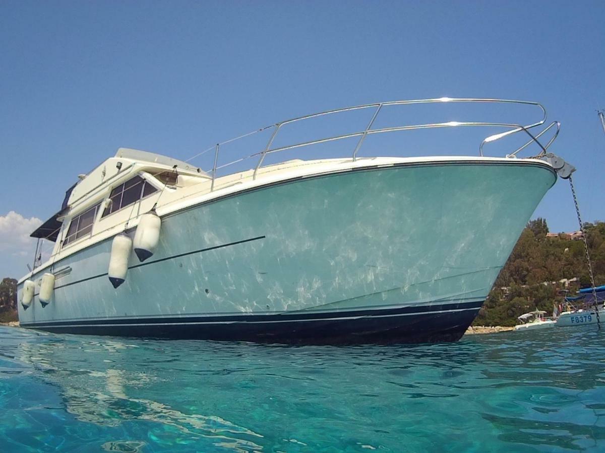 Blue II Yacht Ξενοδοχείο Àrbatax Εξωτερικό φωτογραφία