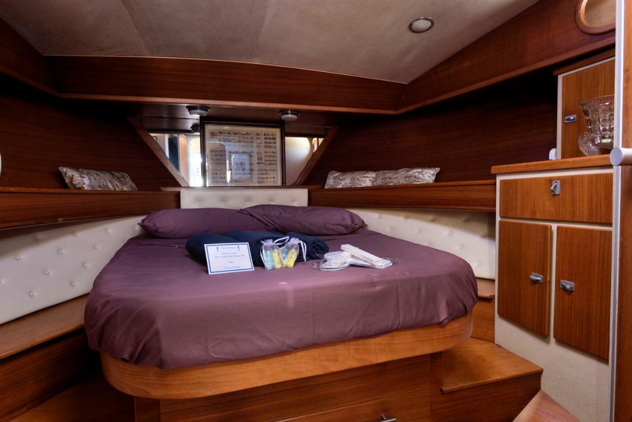Blue II Yacht Ξενοδοχείο Àrbatax Εξωτερικό φωτογραφία