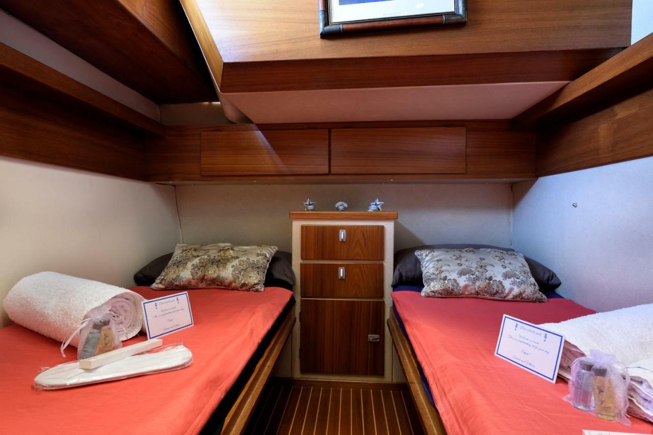 Blue II Yacht Ξενοδοχείο Àrbatax Εξωτερικό φωτογραφία